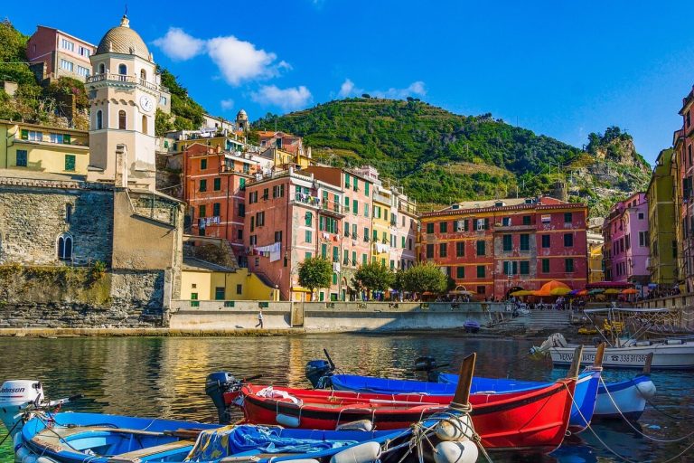 Best Restaurants in Cinque Terre: A Comprehensive Guide 2023