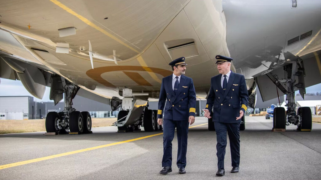 Etihad becomes one of the first to enable pilots to fly both A350 and A380 aircraft